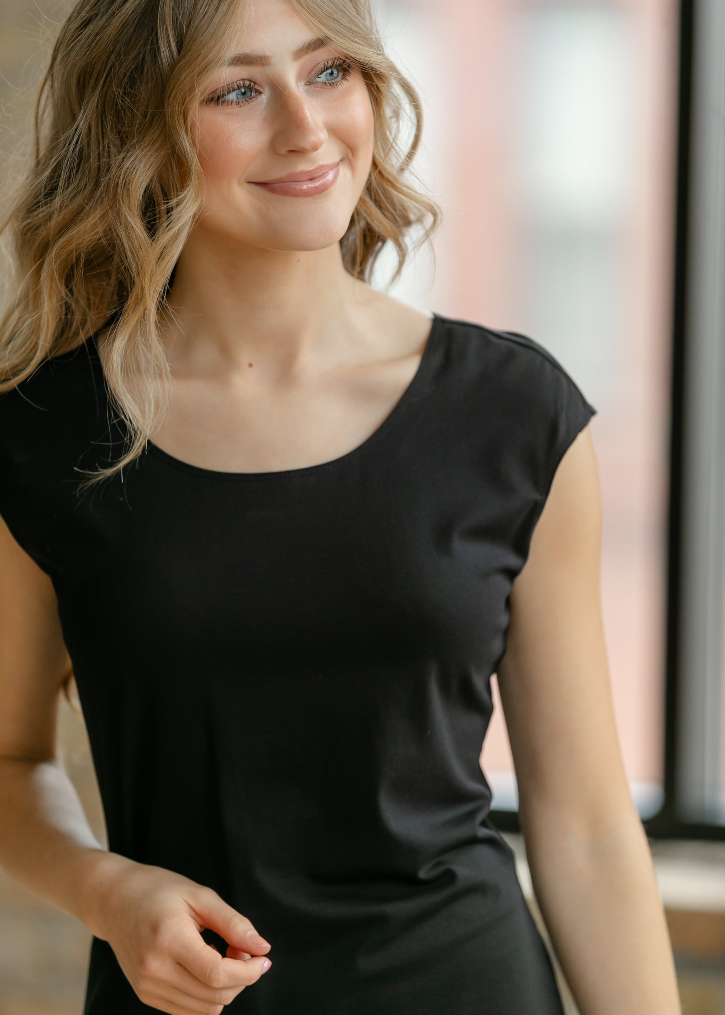 Classic Black Cap Sleeve Tank | Tracy Unique Place